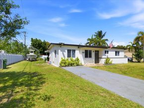 14375 SW 285th St, Homestead FL 33033