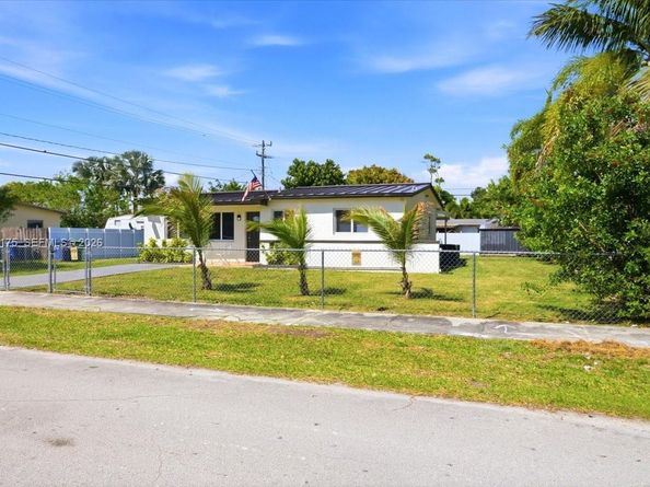14375 SW 285th St, Homestead FL 33033