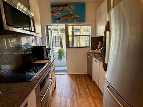 1600 Michigan Ave 1, Miami Beach FL 33139