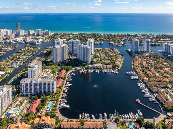 3754 NE 209th Ter, Aventura FL 33180
