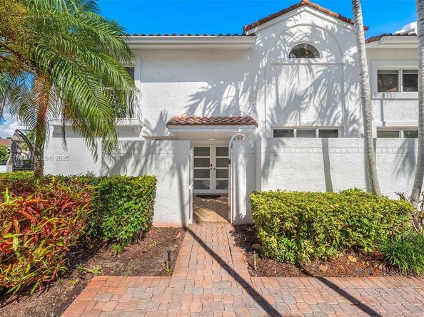 3754 NE 209th Ter, Aventura FL 33180