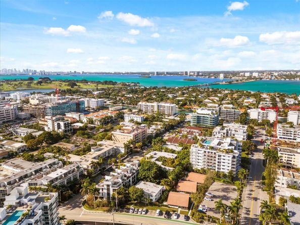 9950 E Bay Harbor Dr, Bay Harbor Islands FL 33154