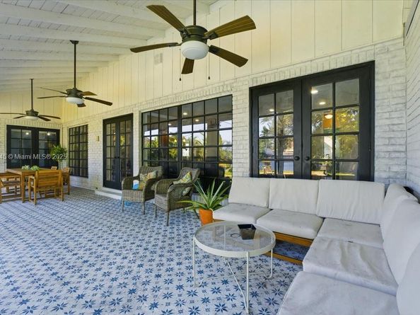 9431 Sea Turtle Ln, Plantation FL 33324