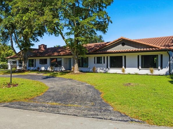 9431 Sea Turtle Ln, Plantation FL 33324