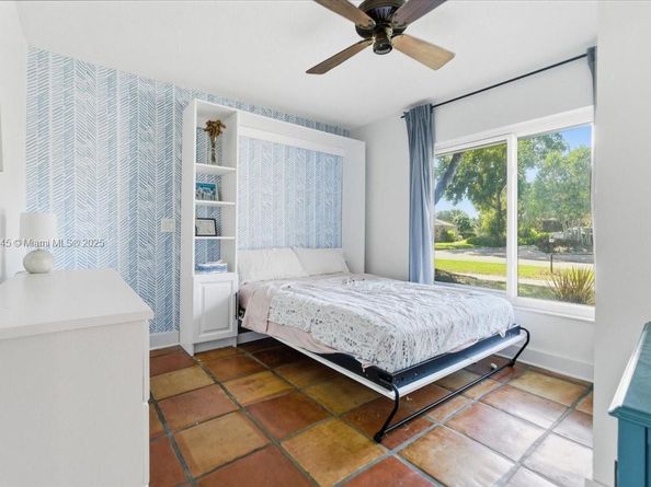 9431 Sea Turtle Ln, Plantation FL 33324