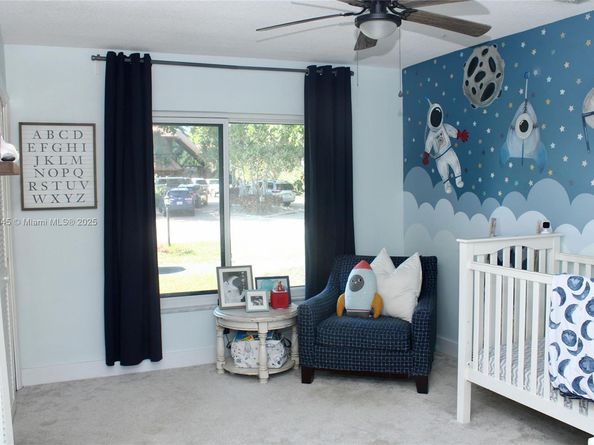 9431 Sea Turtle Ln, Plantation FL 33324