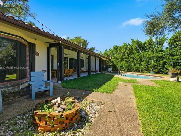 9431 Sea Turtle Ln, Plantation FL 33324