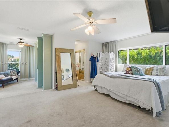 9431 Sea Turtle Ln, Plantation FL 33324