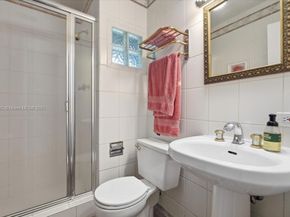 9431 Sea Turtle Ln, Plantation FL 33324