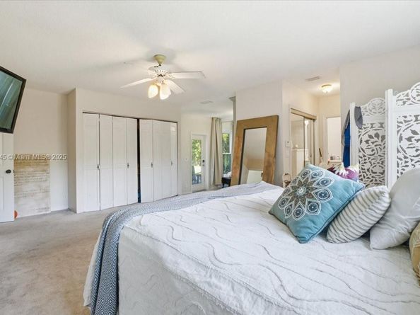 9431 Sea Turtle Ln, Plantation FL 33324