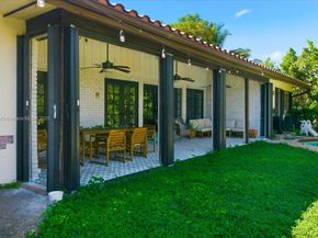 9431 Sea Turtle Ln, Plantation FL 33324