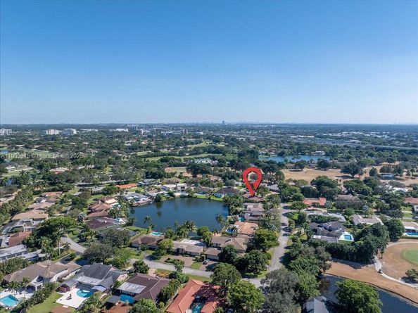 9431 Sea Turtle Ln, Plantation FL 33324