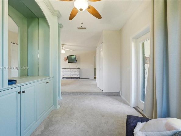 9431 Sea Turtle Ln, Plantation FL 33324