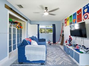 9431 Sea Turtle Ln, Plantation FL 33324