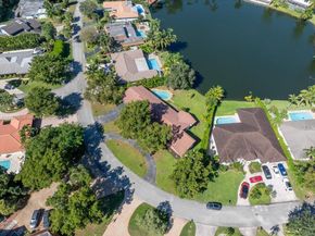 9431 Sea Turtle Ln, Plantation FL 33324
