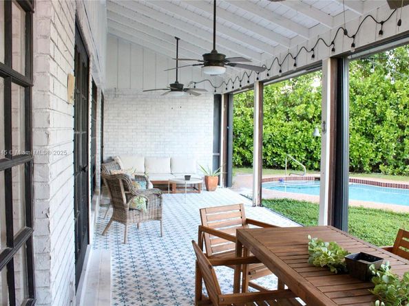 9431 Sea Turtle Ln, Plantation FL 33324