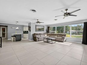801 Holly Ln, Plantation FL 33317