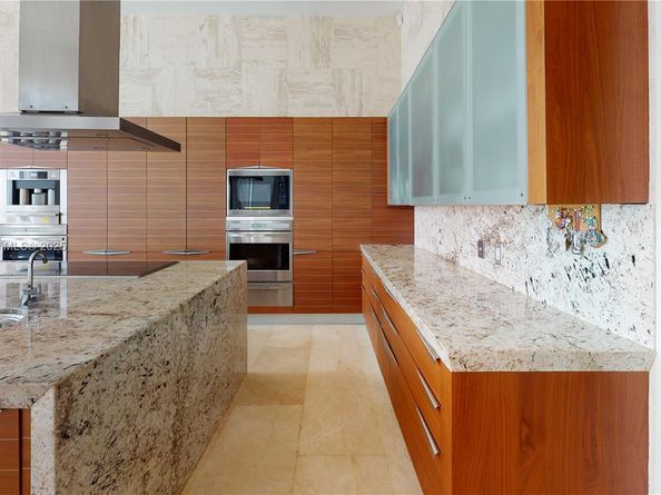 1486 Commodore Way, Hollywood FL 33019
