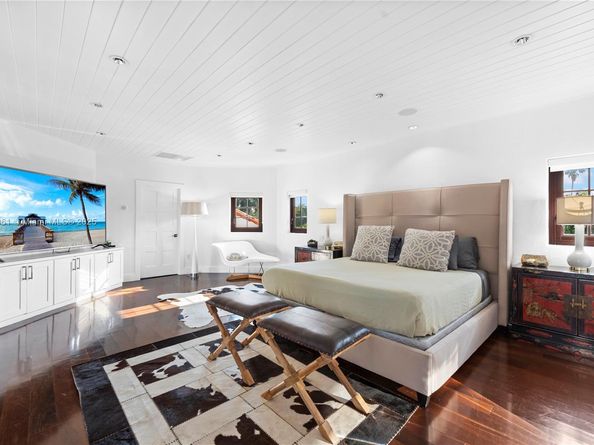 1201 NE 83rd St, Miami FL 33138