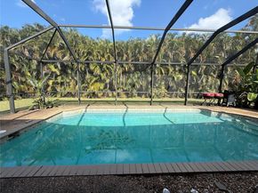 7441 SW 19th St, Plantation FL 33317