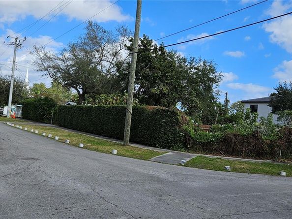 11809 NE 1st Ave, Miami FL 33161