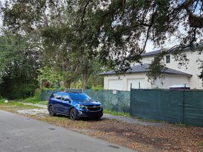 11809 NE 1st Ave, Miami FL 33161