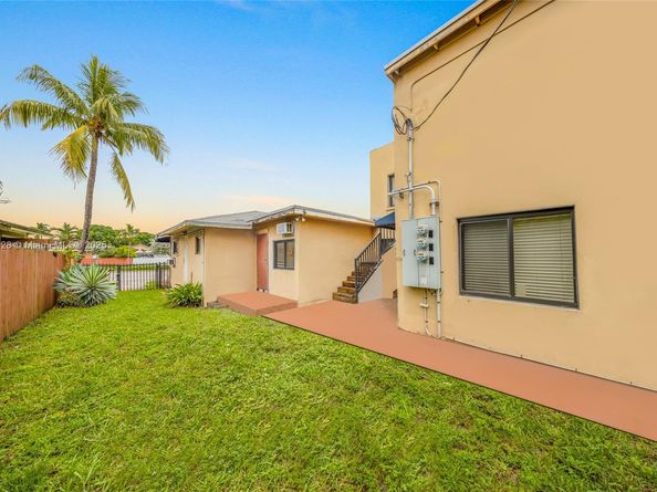 227 NW 17th Ave, Miami FL 33125