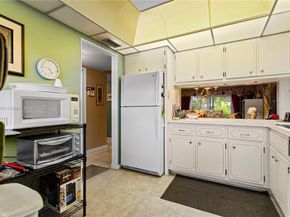 4800 Hillcrest Ln 101, Hollywood FL 33021
