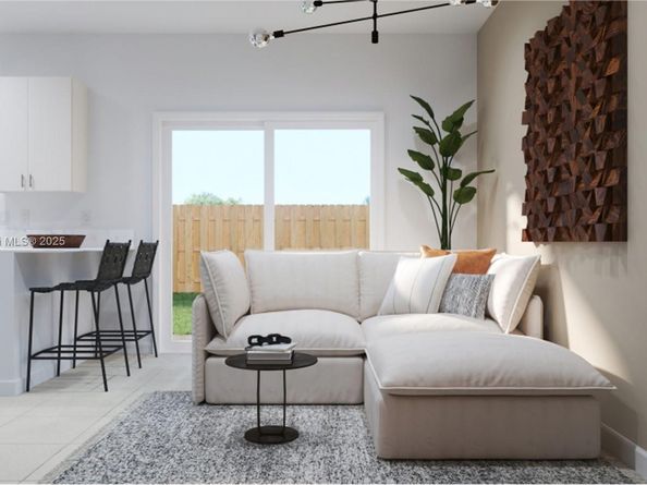 2705 SE 25 Ave, Homestead FL 33035