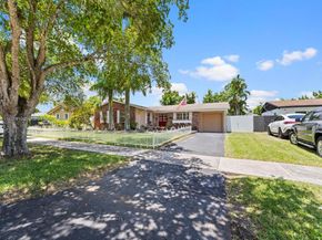 19630 Sterling Dr, Cutler Bay FL 33157