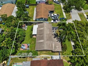 19630 Sterling Dr, Cutler Bay FL 33157