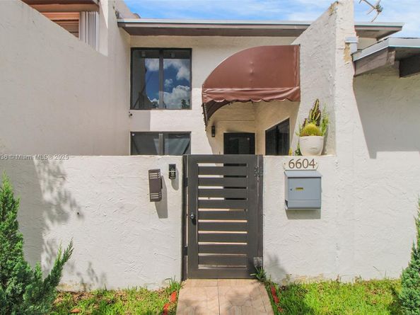 6604 SW 113th Ave, Miami FL 33173