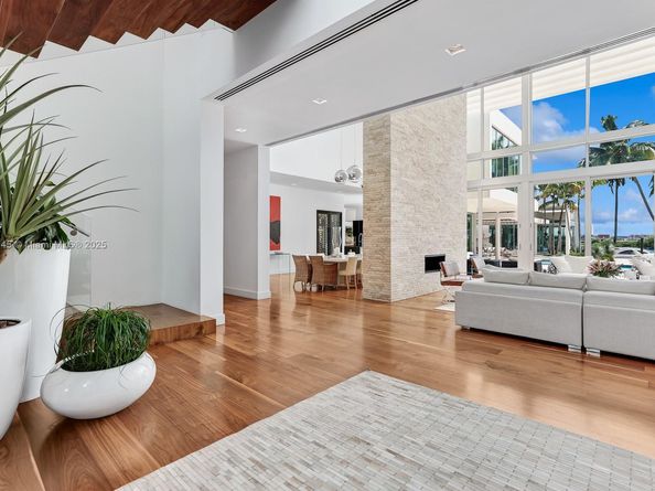 30 Palm Ave, Miami Beach FL 33139