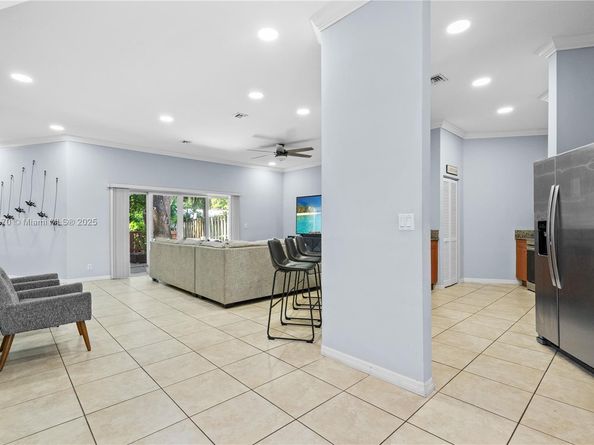 2927 SW 18 th Terrace, Fort Lauderdale FL 33315