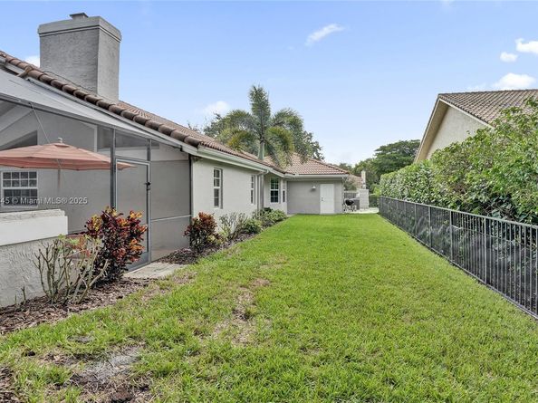 1780 Eagle Trace Blvd, Coral Springs FL 33071