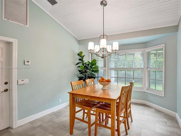 1780 Eagle Trace Blvd, Coral Springs FL 33071