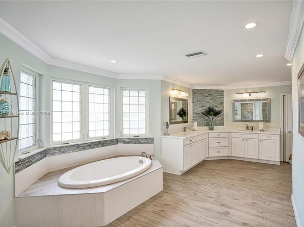 1780 Eagle Trace Blvd, Coral Springs FL 33071