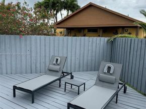 3594 SW 69th Ave, Miramar FL 33023