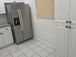 8075 SW 107 Av 210, Miami FL 33173