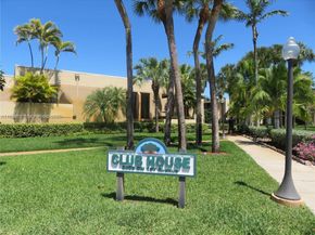 8075 SW 107 Av 210, Miami FL 33173