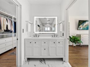 7770 Hawthorne Ave, Miami Beach FL 33141