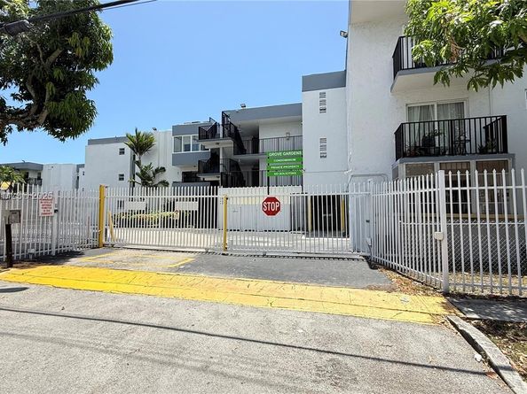 2498 SW 17th Ave 4105, Miami FL 33145