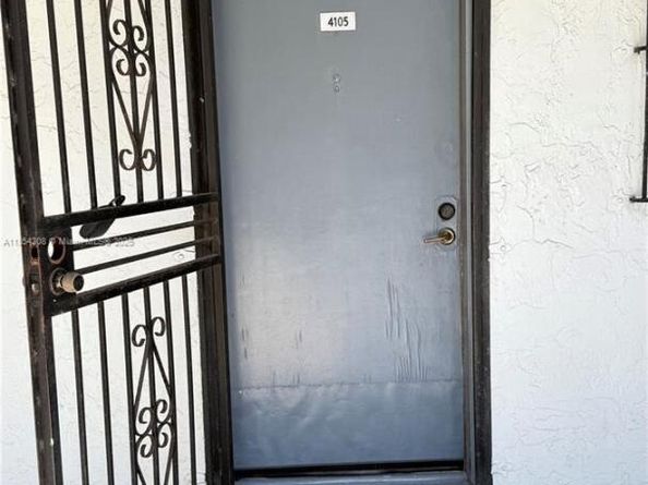2498 SW 17th Ave 4105, Miami FL 33145
