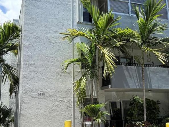 2498 SW 17th Ave 4105, Miami FL 33145