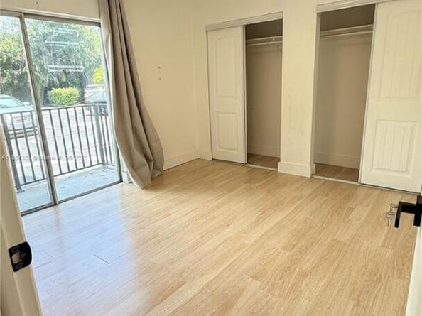 2498 SW 17th Ave 4105, Miami FL 33145