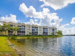 4717 NW 7th St 30410, Miami FL 33126