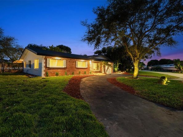 3130 NW 65th Dr, Fort Lauderdale FL 33309