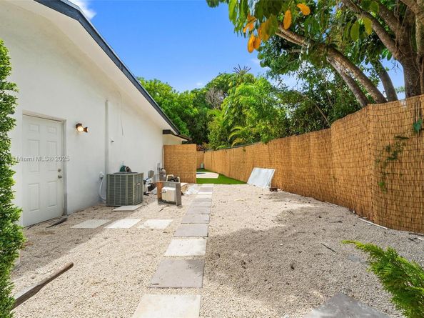 3130 NW 65th Dr, Fort Lauderdale FL 33309