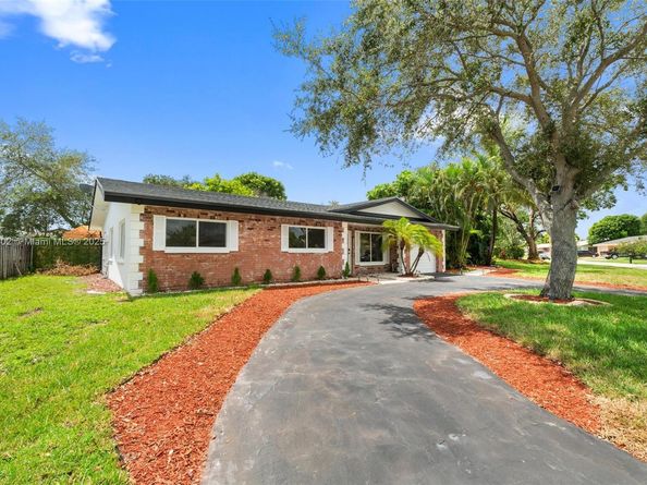 3130 NW 65th Dr, Fort Lauderdale FL 33309