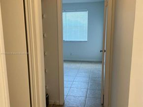 8821 Wiles Rd 306, Coral Springs FL 33067